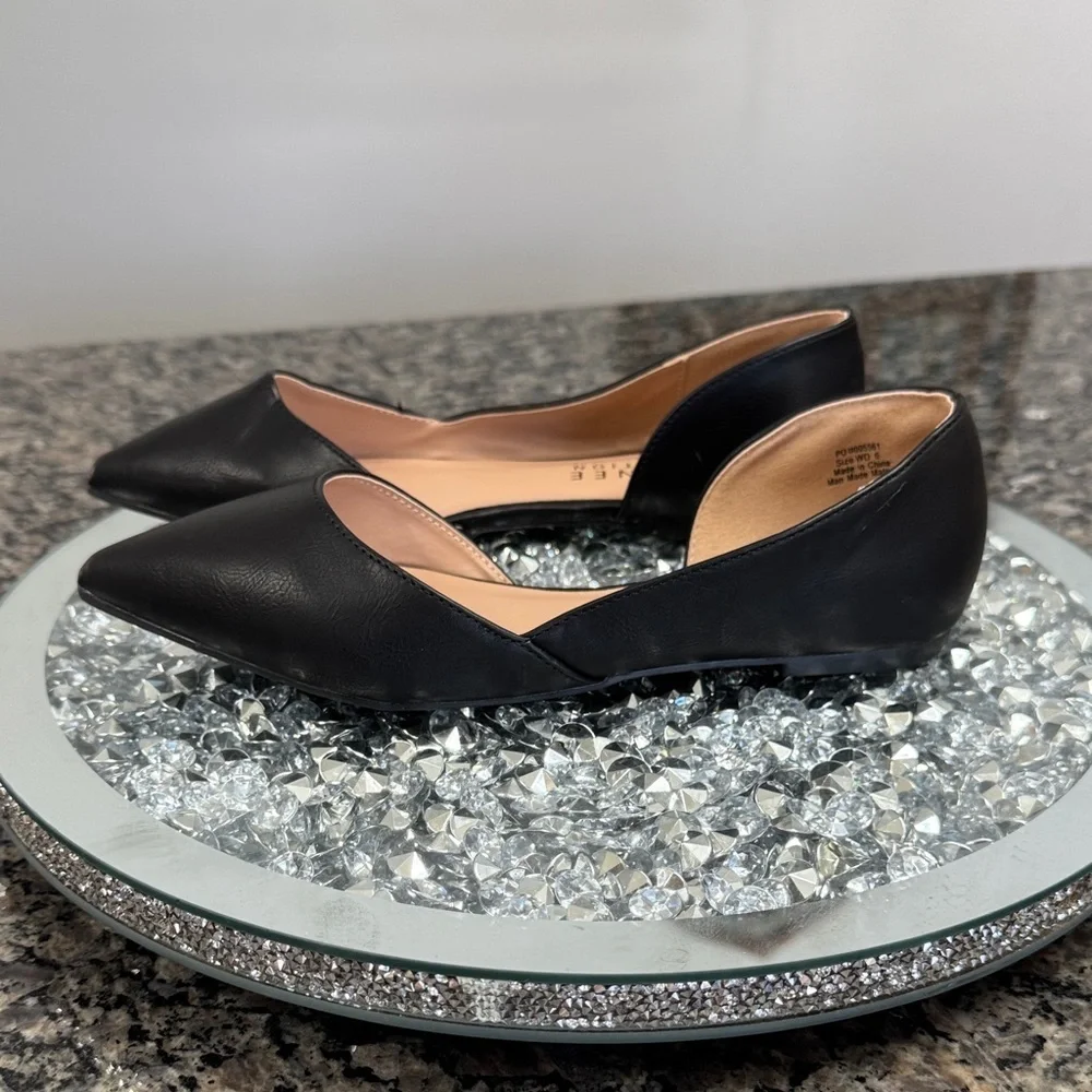 Journee Collection Women's Black Pointed Flats NEW 6W